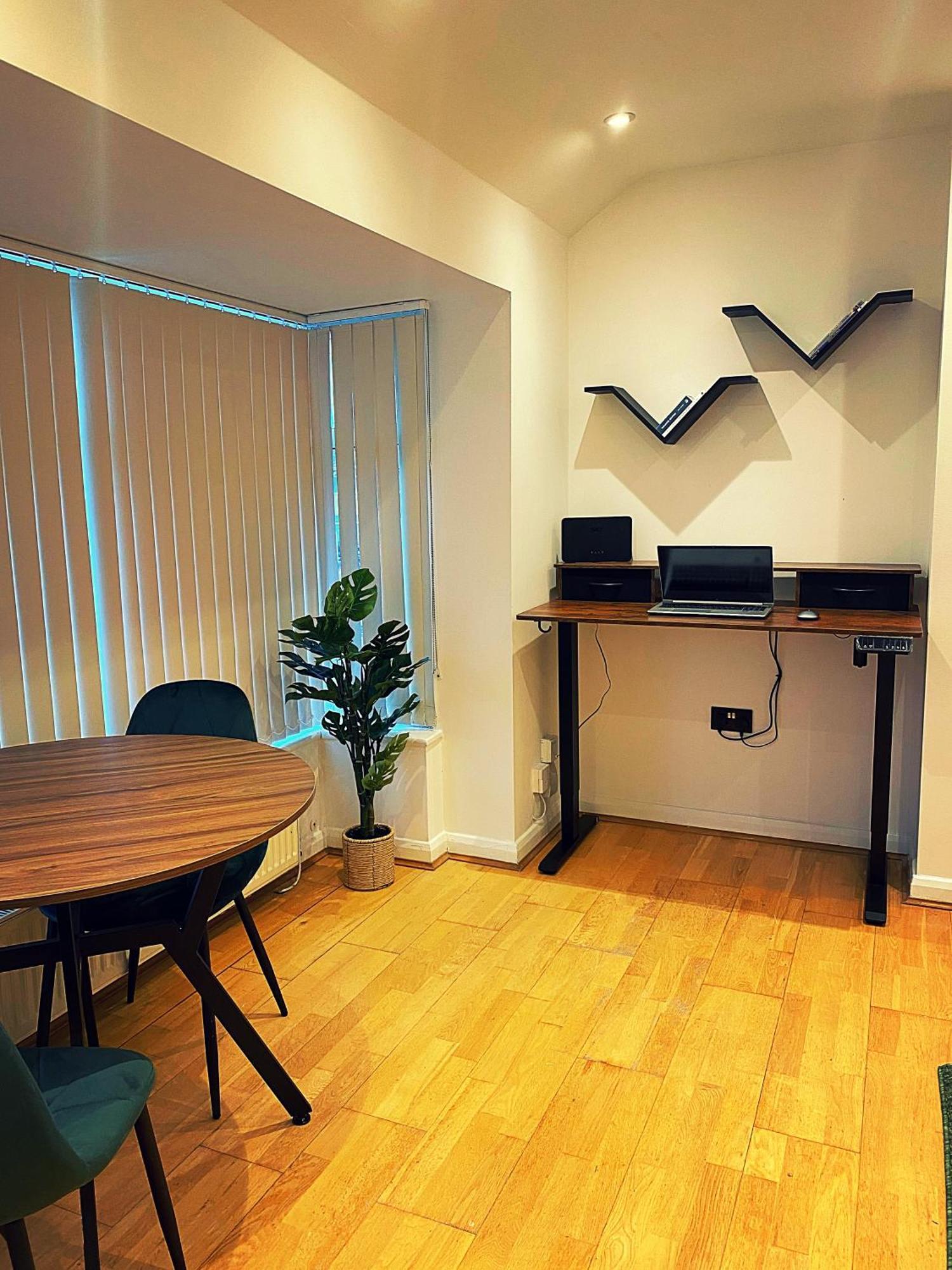 133C Hibrid Home Оксфорд Экстерьер фото